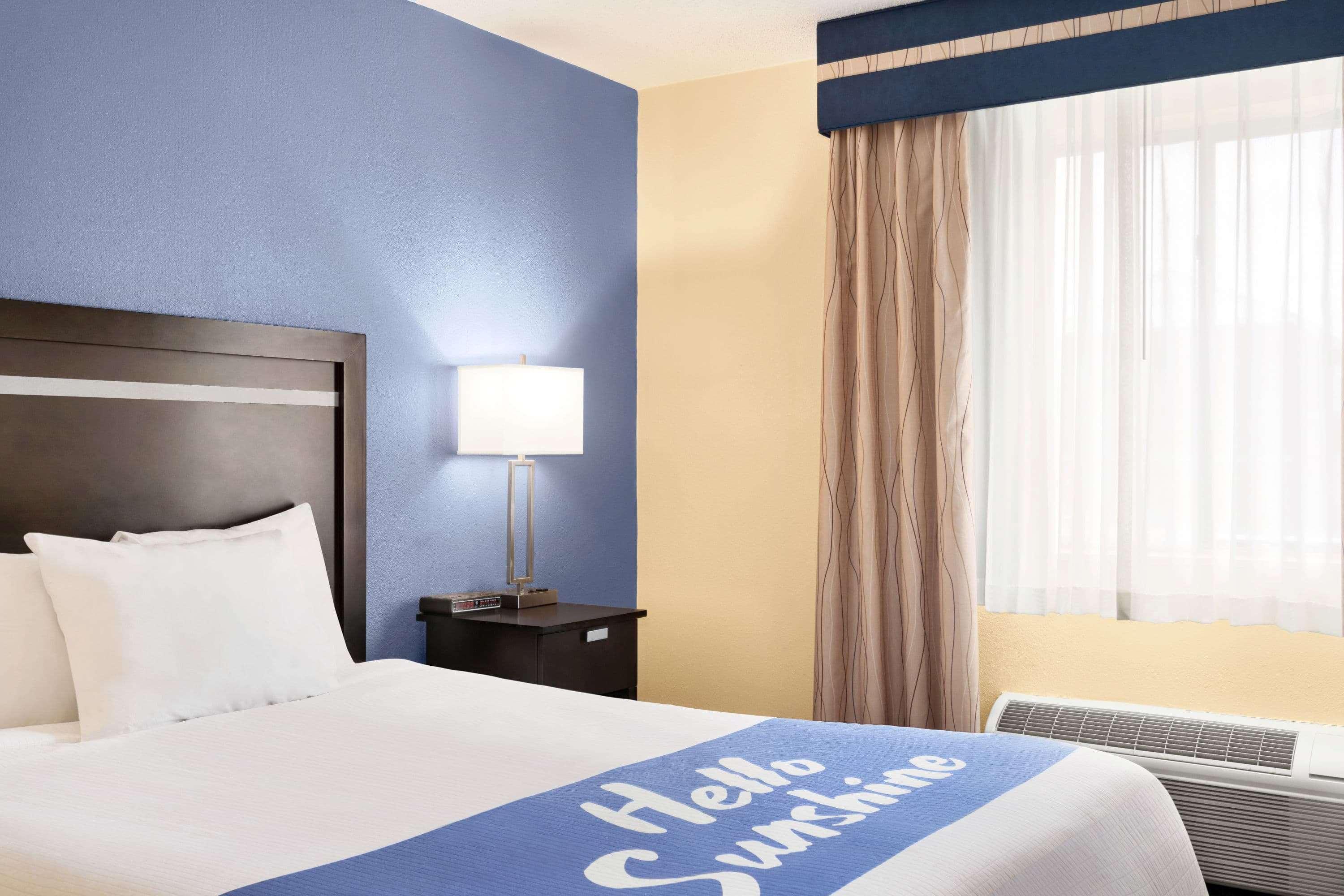 Days Inn By Wyndham Auburn/Finger Lakes Region Exterior photo